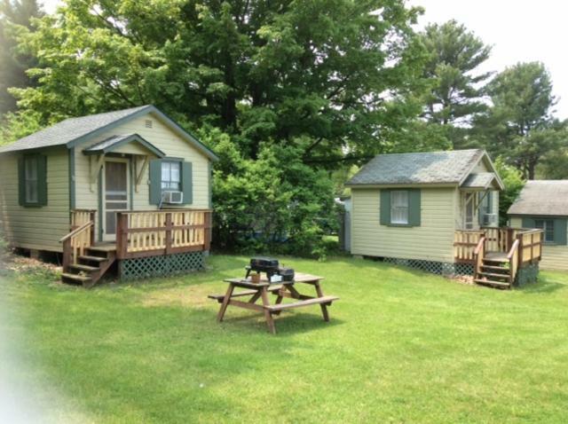 Fair Wind Motel And Cottages Clayton Exterior photo